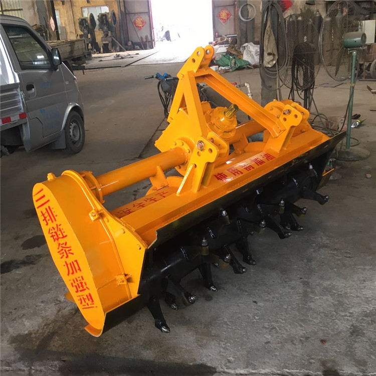 施工路面拌合機(jī)圖片