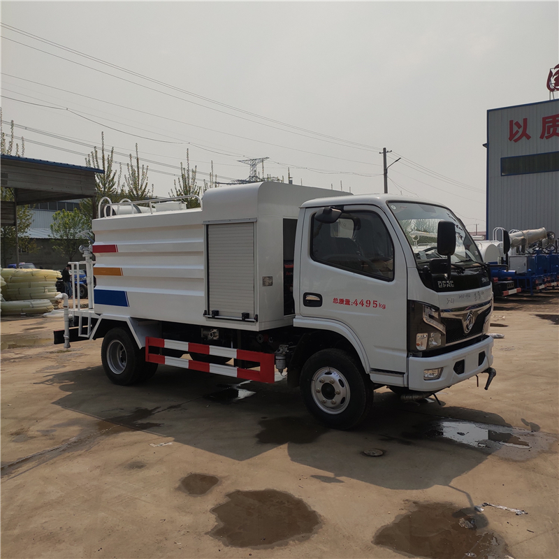 國六5方藍牌灑水車 東風多利卡工地用霧炮抑塵車8方山東灑水車廠家