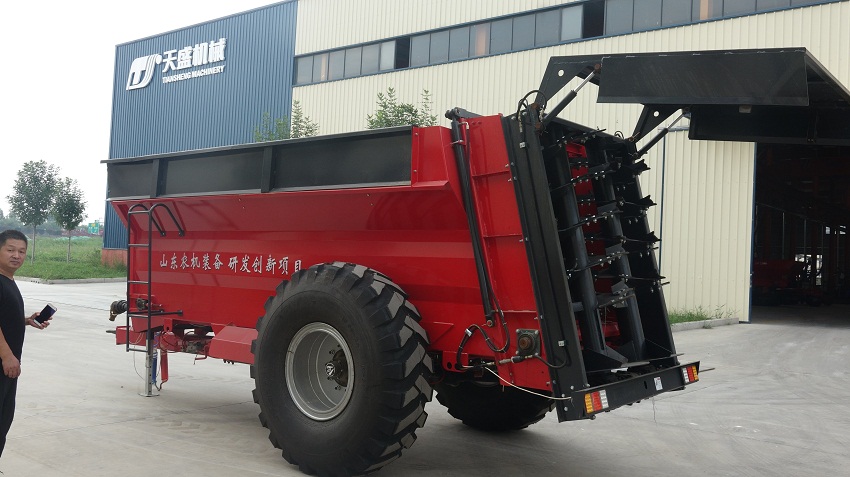2FGH-10S雙豎蛟龍式撒播機撒糞車 有機肥農(nóng)家肥動物糞便撒糞車