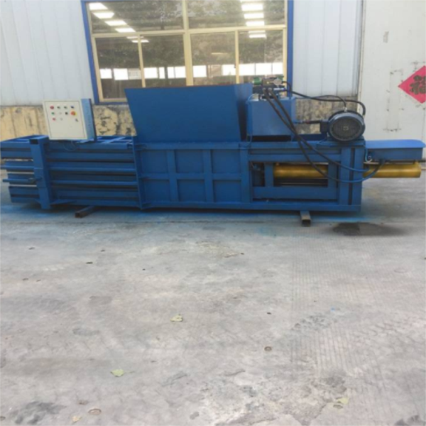 農(nóng)作物秸稈打包機(jī)小型青儲(chǔ)壓塊機(jī)廠