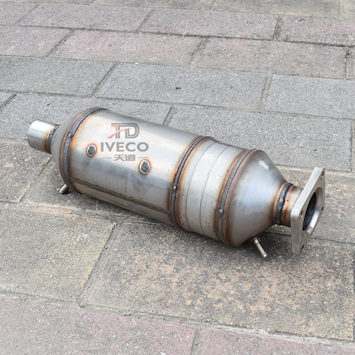 六軸工業(yè)焊接機(jī)器人多少錢，六軸工業(yè)焊接機(jī)器人配套周邊從哪里采購