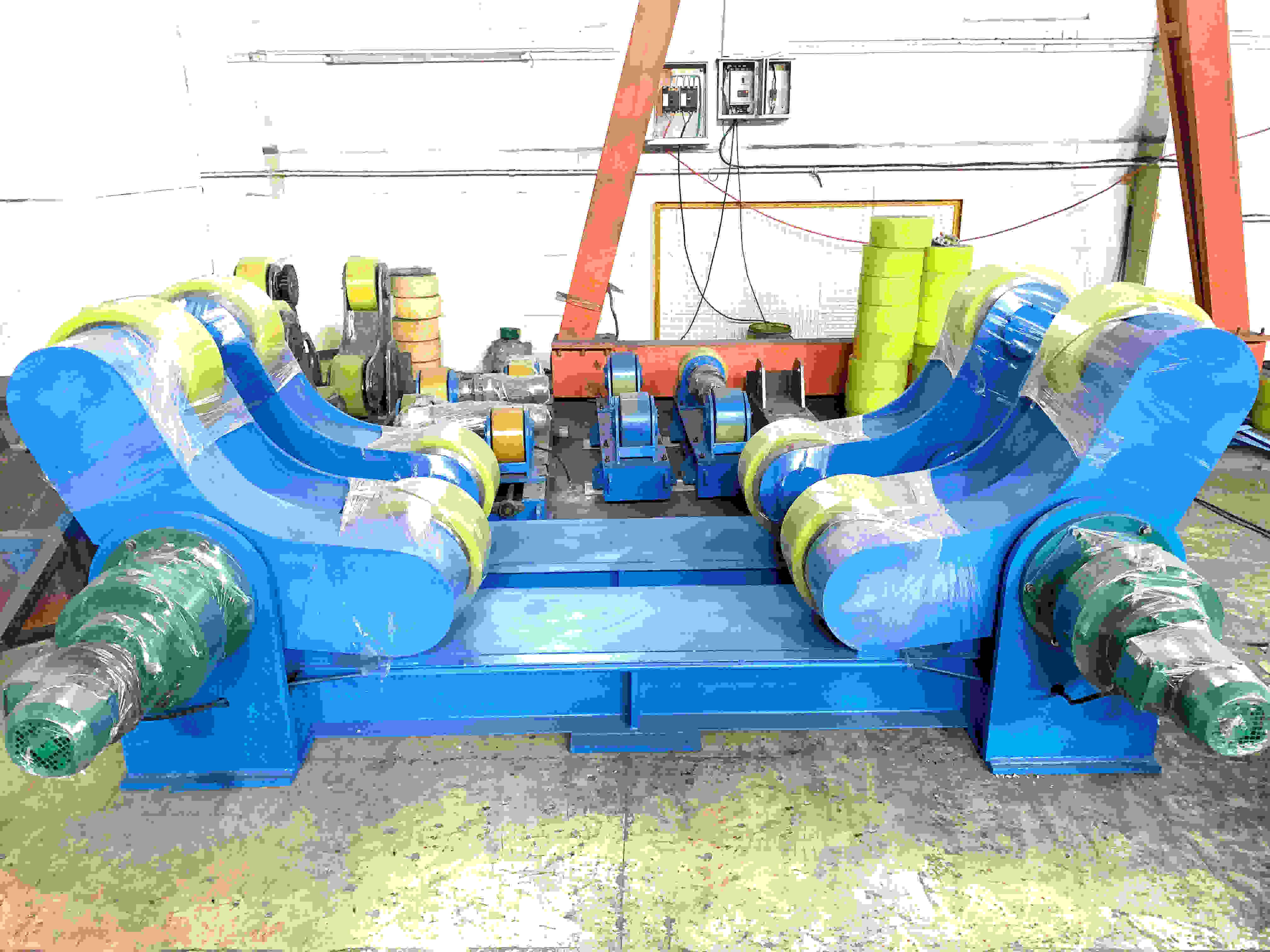 30噸自調(diào)滾輪架可調(diào)滾輪架圖片