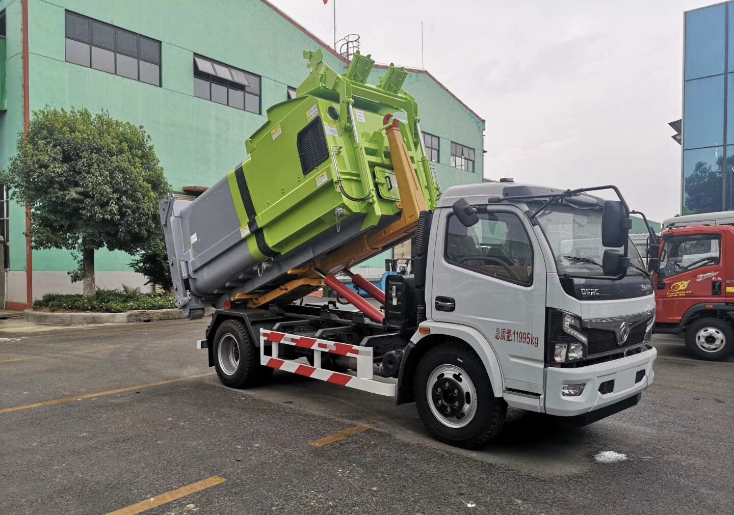 垃圾壓縮站 勾臂式垃圾車銷售