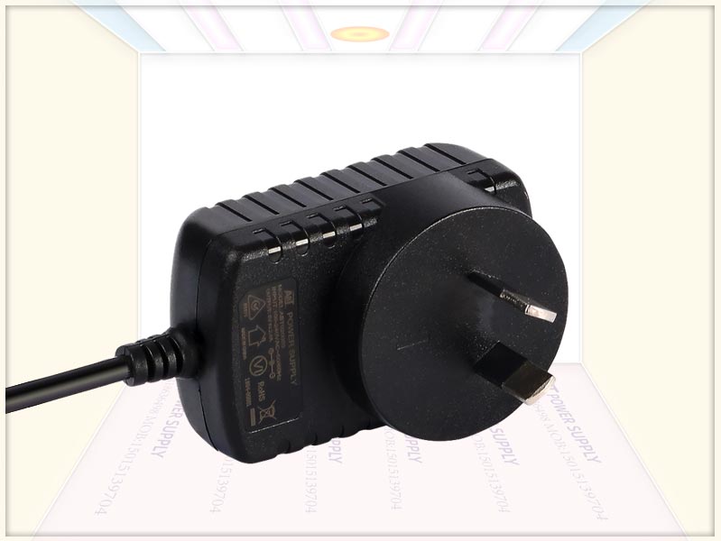 供应通过CCC/BSMI/UL/PSE等安规6V1A电源适配器