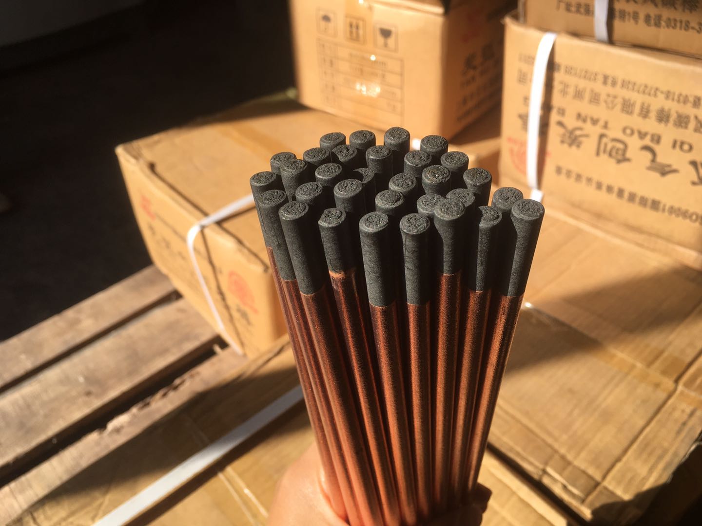 長(zhǎng)風(fēng)碳棒 氣刨碳棒圓碳弧石墨棒鍍圖片/長(zhǎng)風(fēng)碳棒 氣刨碳棒圓碳弧石墨棒鍍樣板圖 (4)