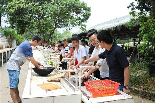 东莞城市农家乐野炊做饭图片