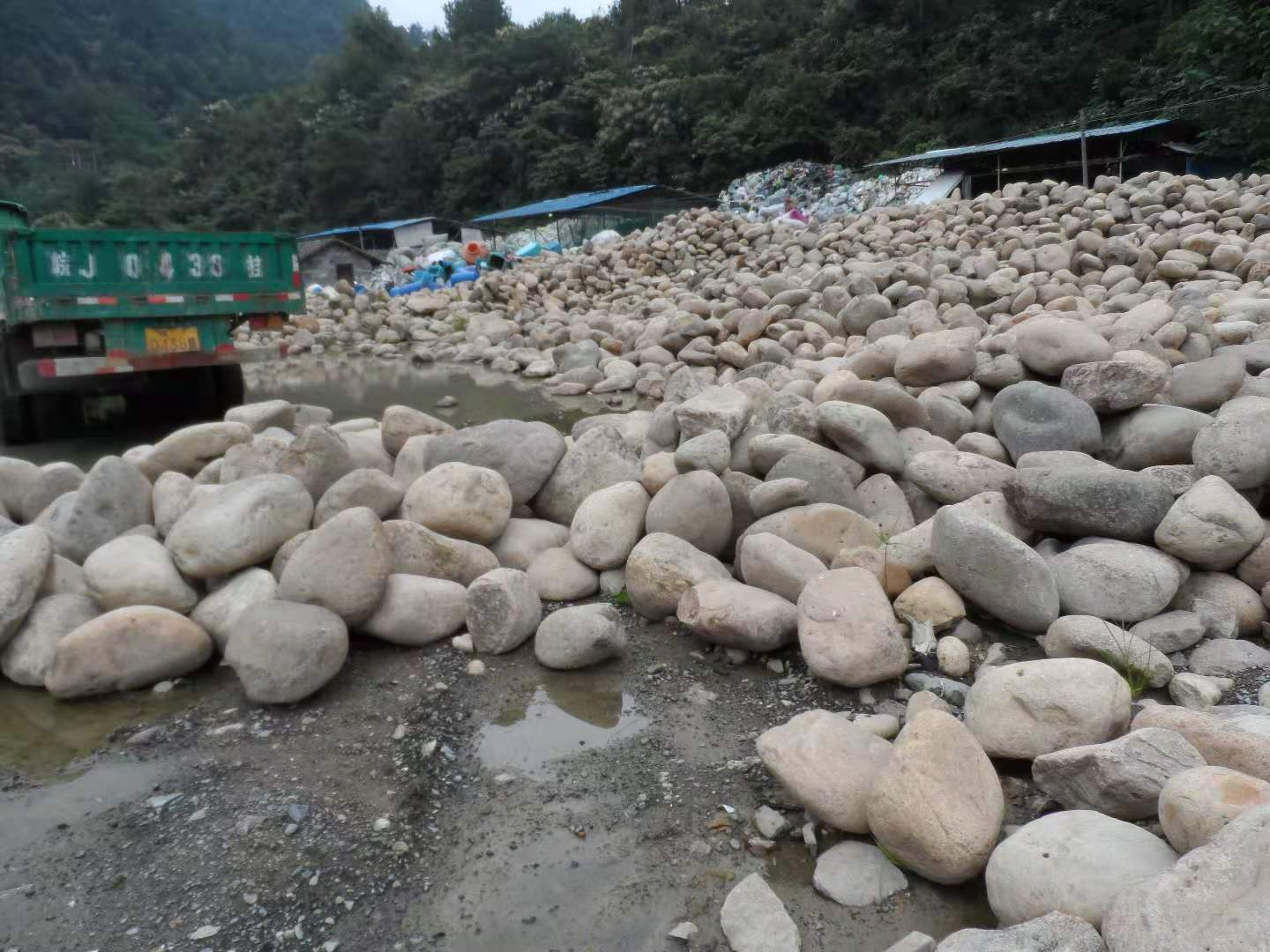 上海鵝卵石供應(yīng)商  鵝卵石價(jià)格  鵝卵石直銷  鵝卵石批發(fā)電話
