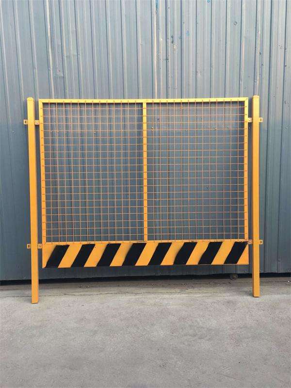 基坑隔離欄  基坑護(hù)欄網(wǎng)生產(chǎn)廠家