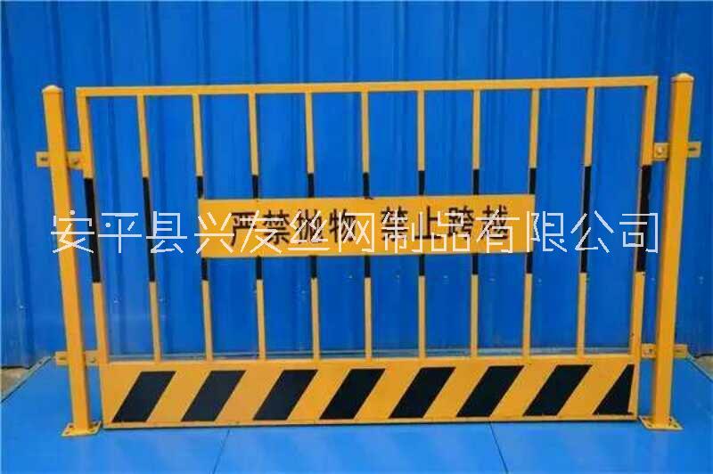 工程鐵圍擋 建筑基坑圍擋圖片/工程鐵圍擋 建筑基坑圍擋樣板圖 (2)