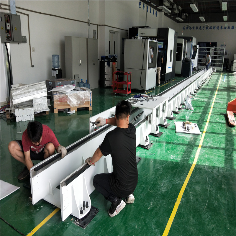 廣東機(jī)器人行走導(dǎo)軌圖片