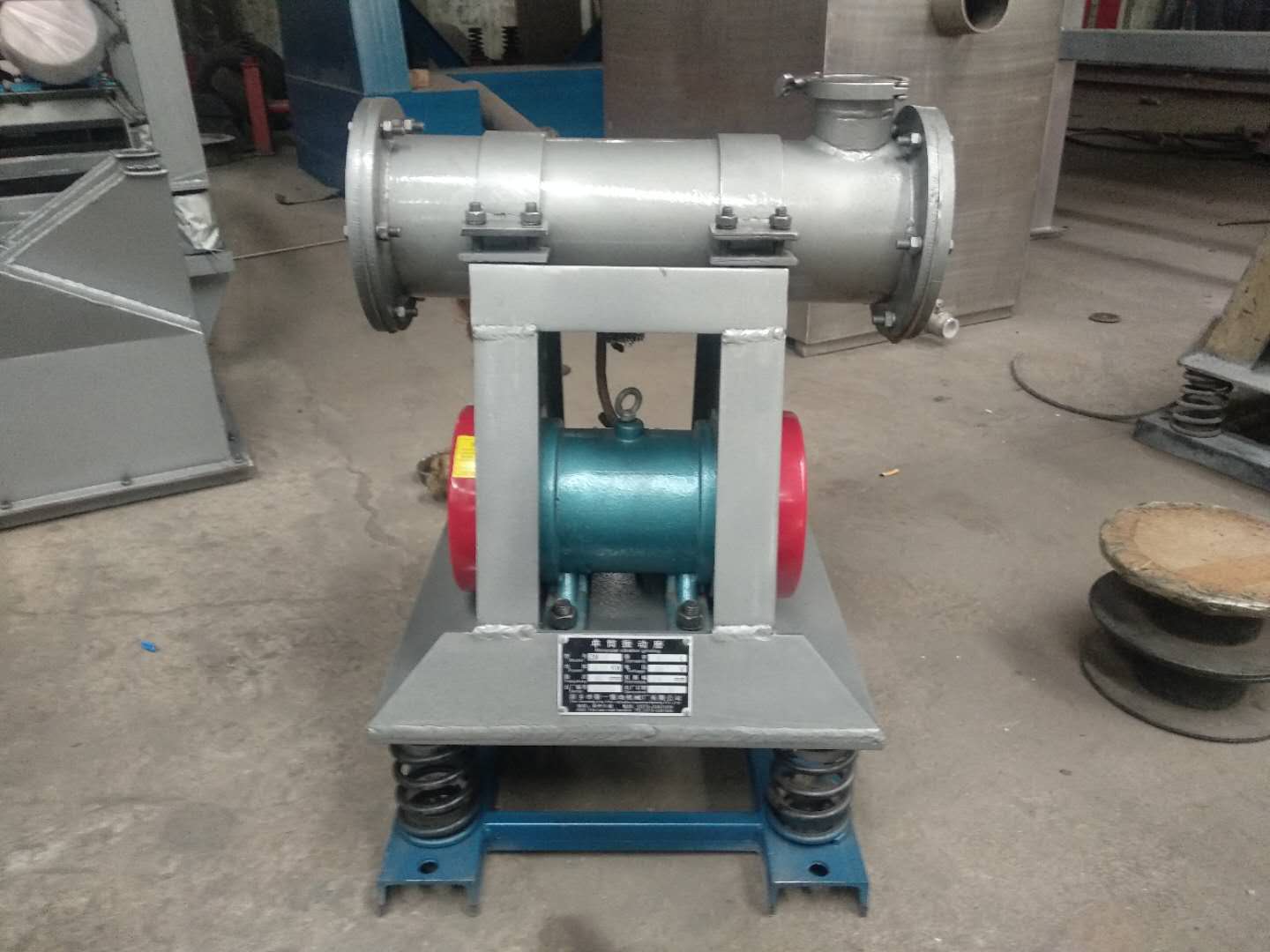 振動(dòng)研磨機(jī)圖片/振動(dòng)研磨機(jī)樣板圖 (2)