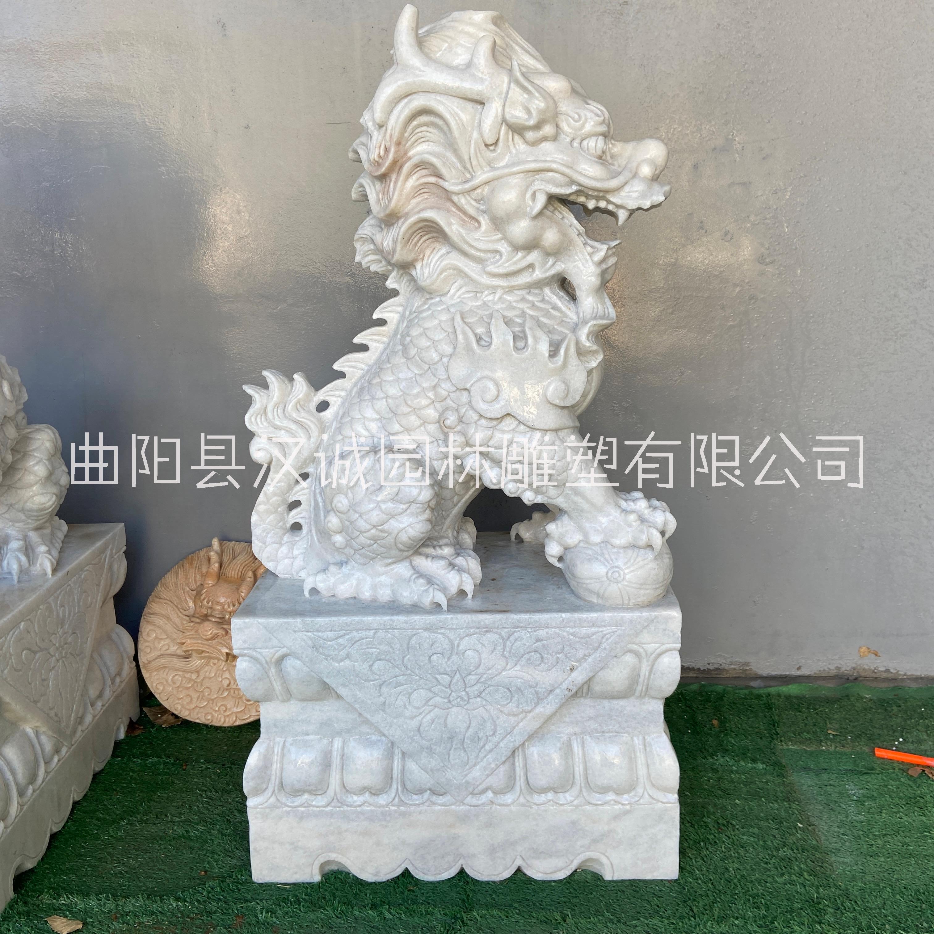 浙江漢白玉麒麟石雕圖片