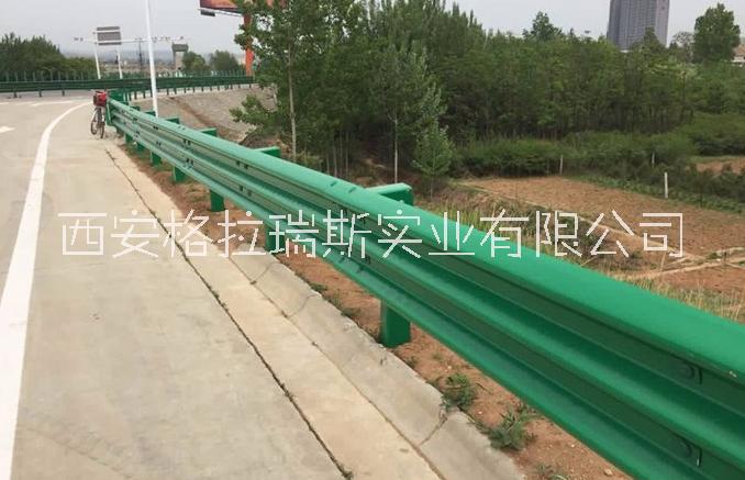 高速公路護(hù)欄圖片/高速公路護(hù)欄樣板圖 (3)