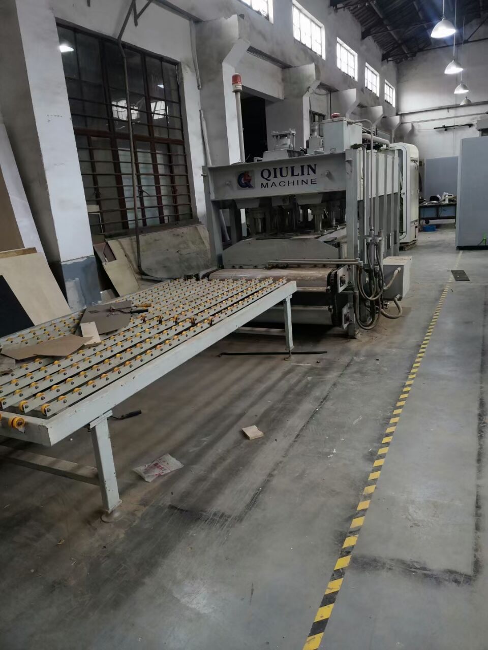 二手熱壓機(jī)圖片/二手熱壓機(jī)樣板圖 (3)