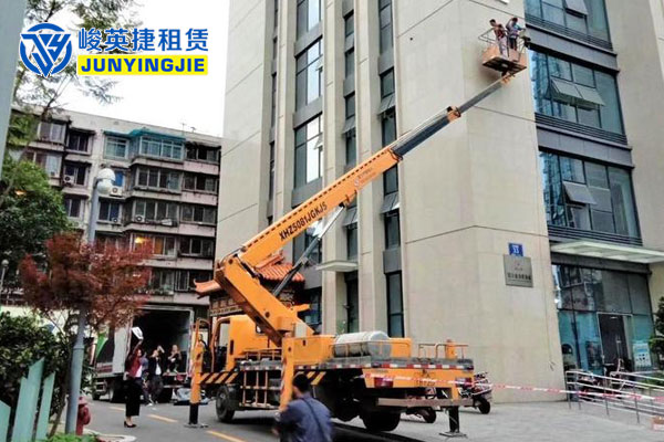 南寧升降機(jī)租賃高空作業(yè)車出租