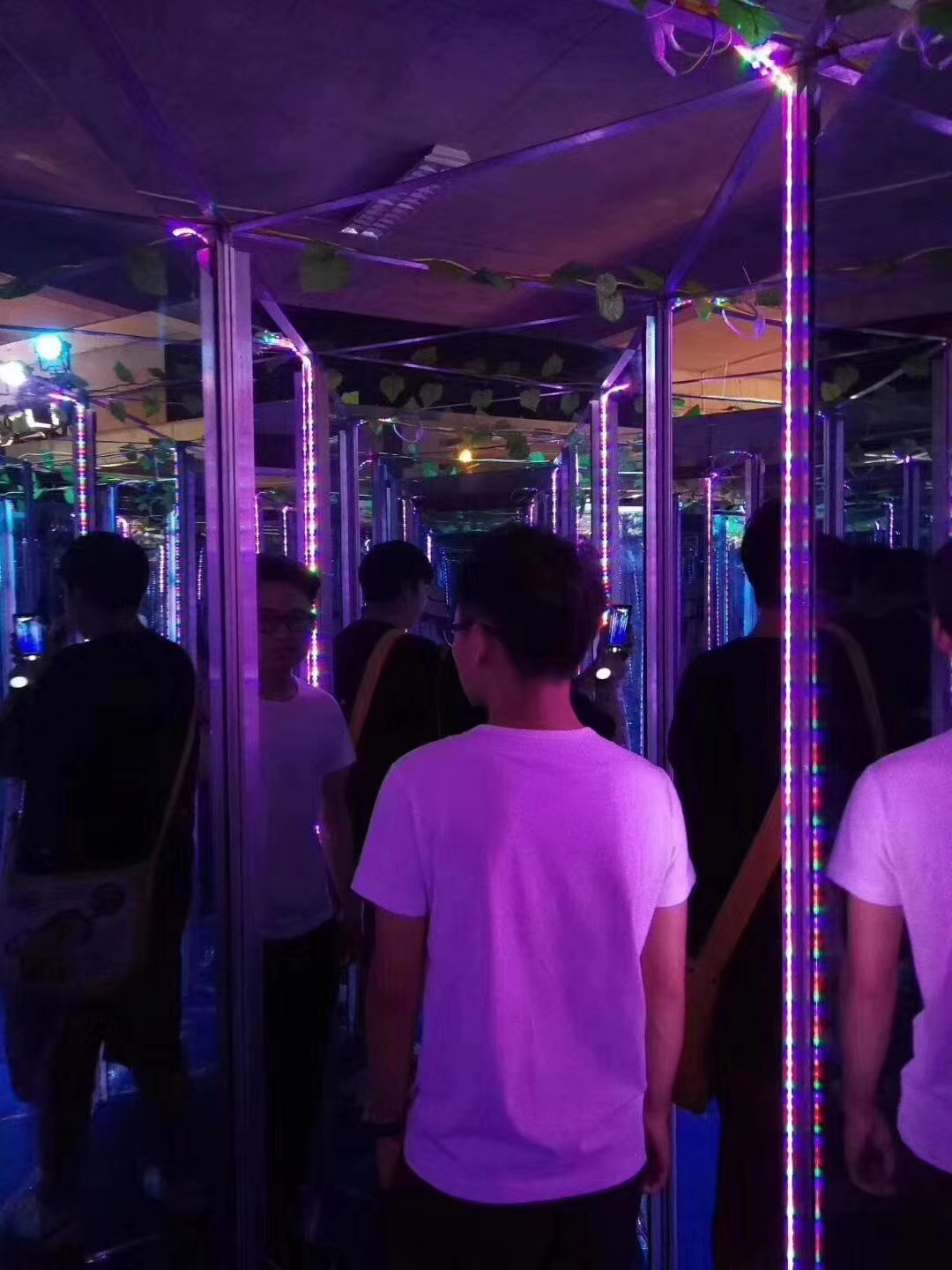 鏡子迷宮圖片