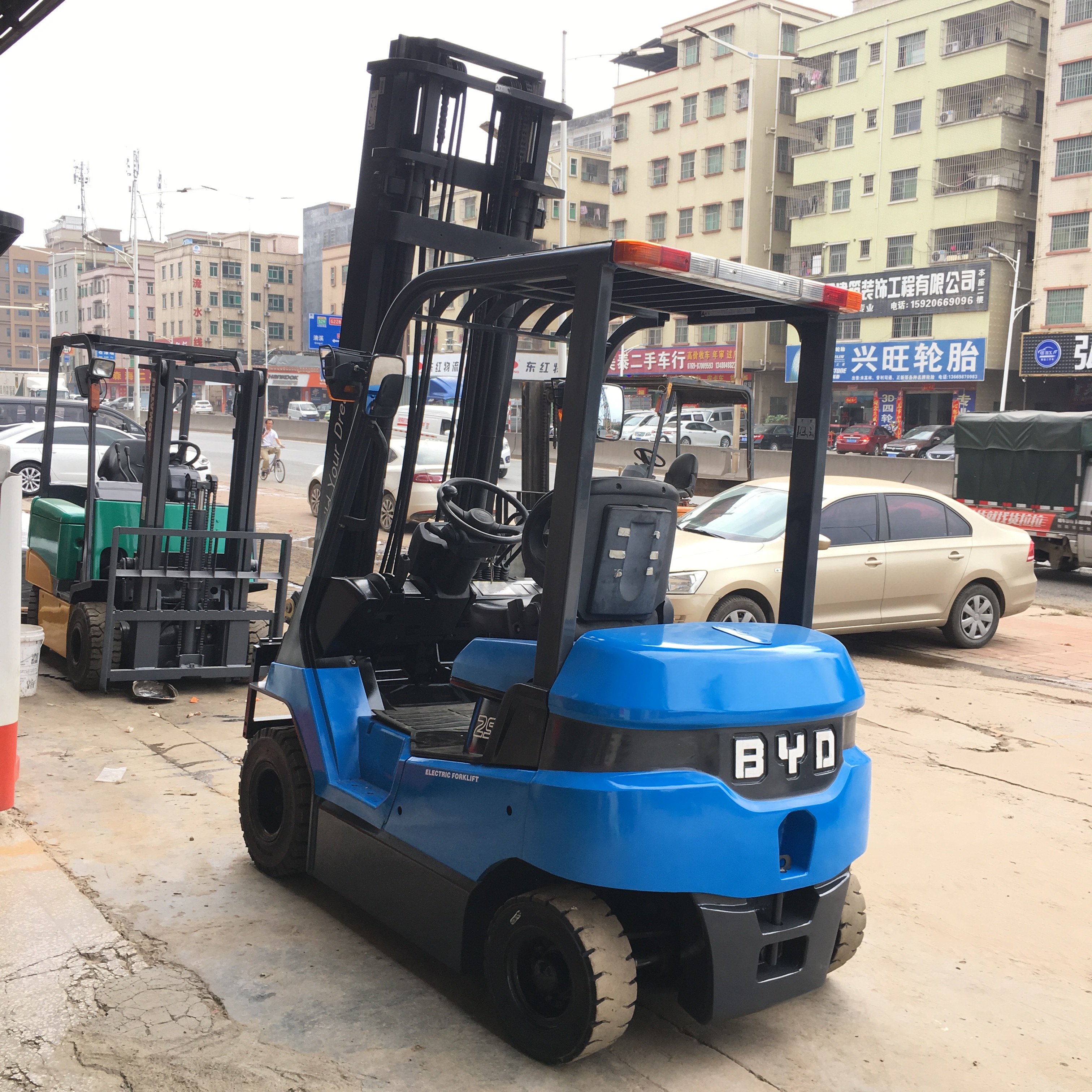 2.5噸比亞迪叉車圖片/2.5噸比亞迪叉車樣板圖 (3)