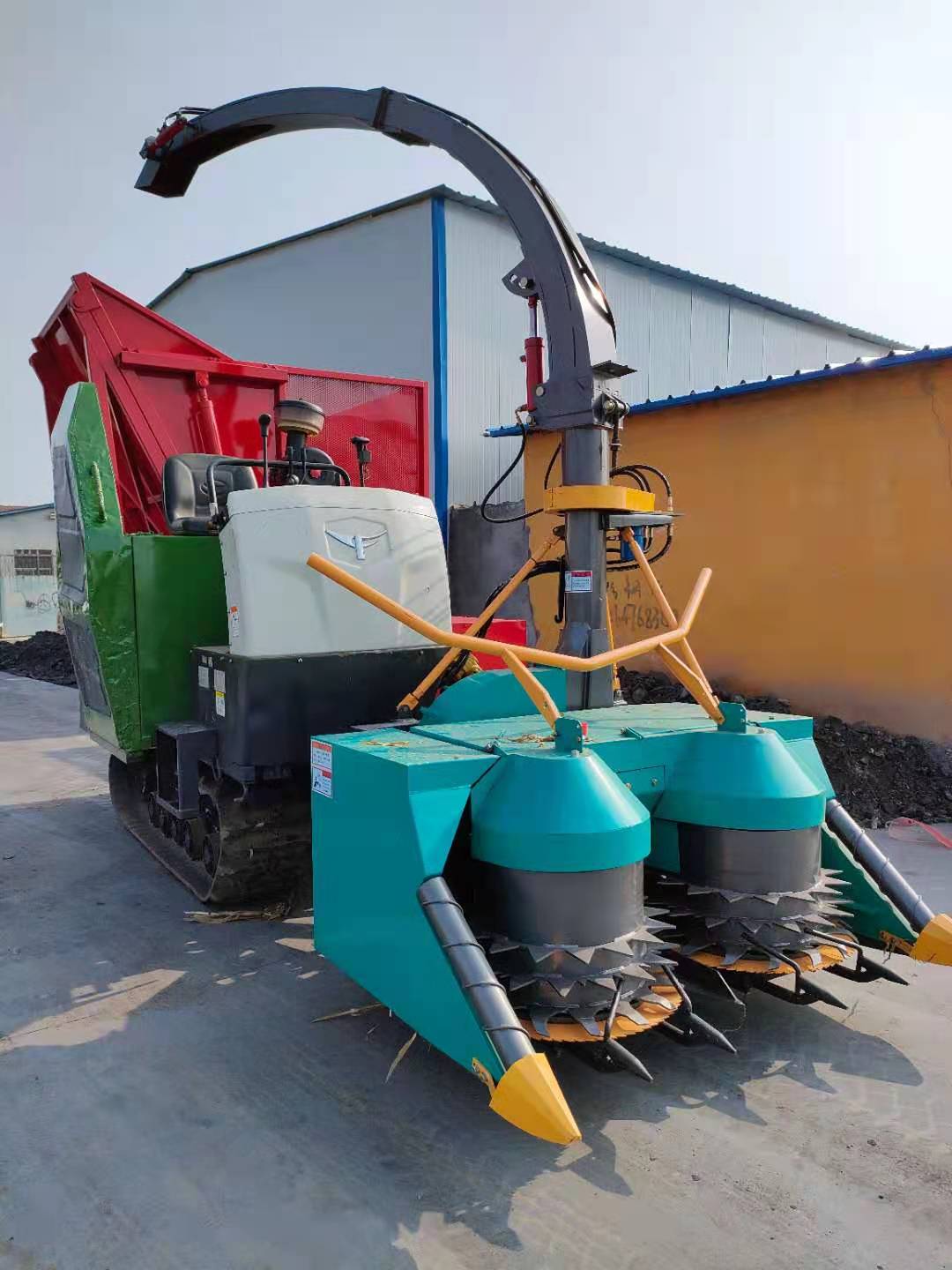 100馬力履帶青儲(chǔ)機(jī)圖片/100馬力履帶青儲(chǔ)機(jī)樣板圖 (3)