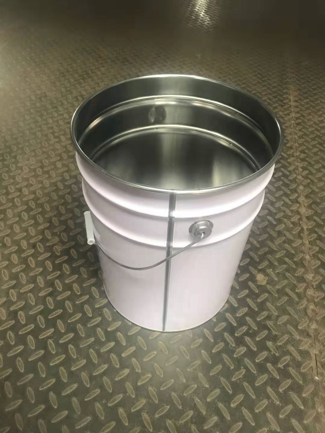 江蘇20L花藍桶供應商 20L花藍桶批發(fā)價 20L花藍桶報價