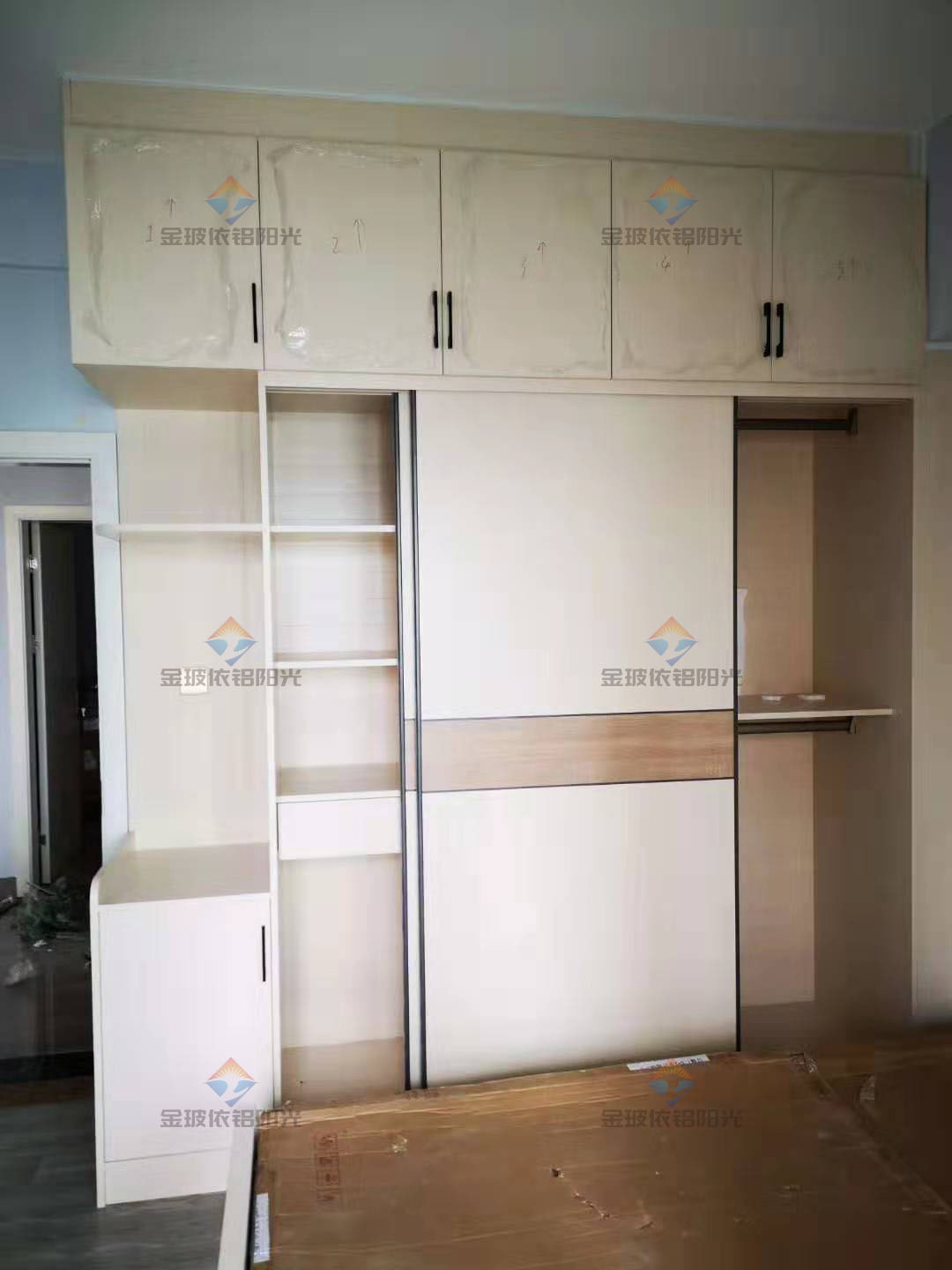 遼寧全鋁家具-阜新鋁型材-金玻圖片