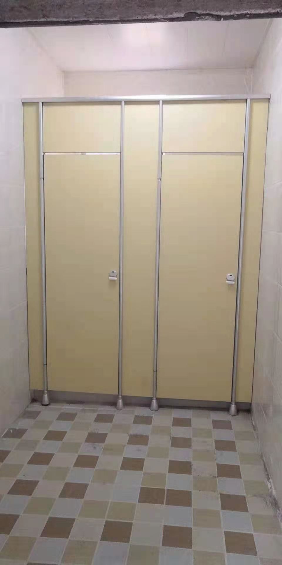 公共衛(wèi)生間隔斷板圖片/公共衛(wèi)生間隔斷板樣板圖 (4)