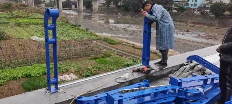 贵阳护栏厂生产安装 不锈钢桥梁防护栏 201 304不锈钢 可现场加工安装