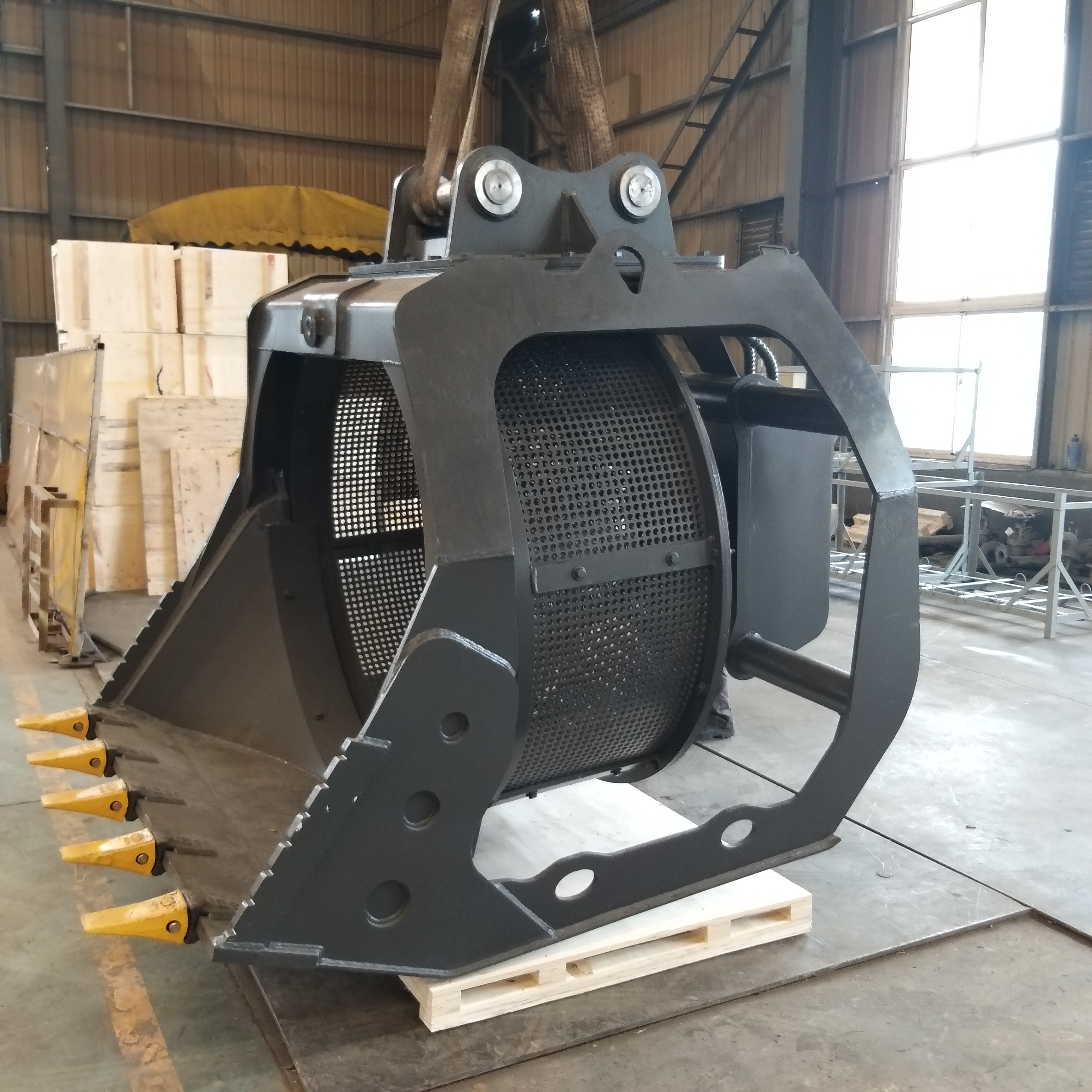 挖機旋轉(zhuǎn)篩制作 環(huán)保型挖機篩分斗圖片/挖機旋轉(zhuǎn)篩制作 環(huán)保型挖機篩分斗樣板圖 (2)