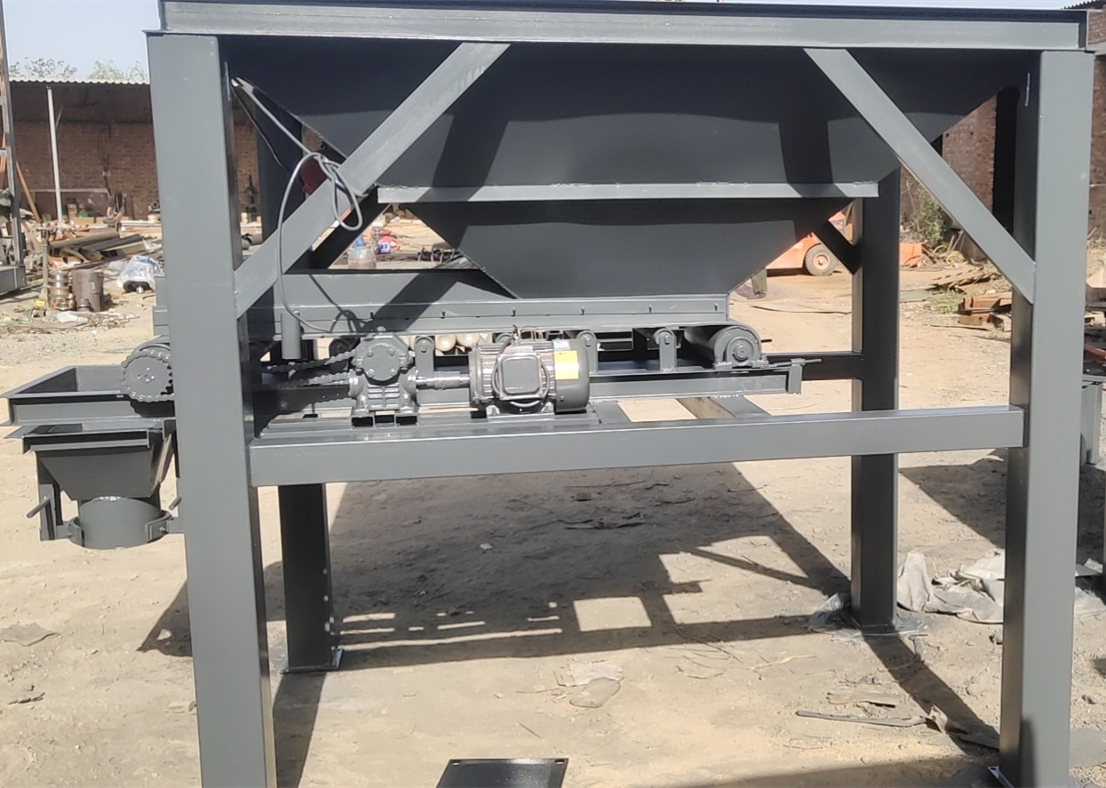 單料斗沙土裝袋機(jī) 沙子裝袋機(jī)