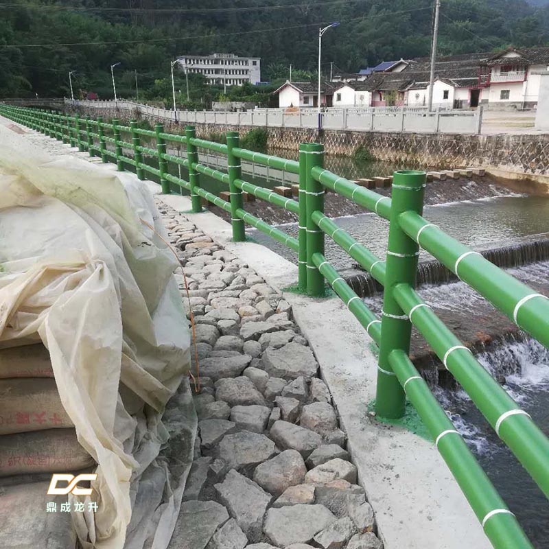 仿竹護(hù)欄圖片