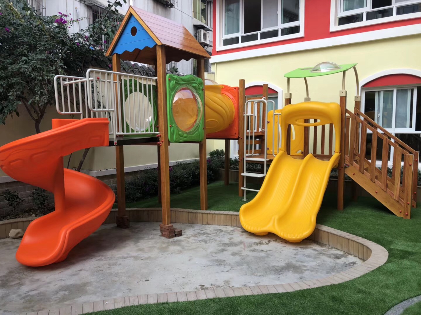 深圳組合型兒童滑梯安裝維護(hù)圖片/深圳組合型兒童滑梯安裝維護(hù)樣板圖 (3)