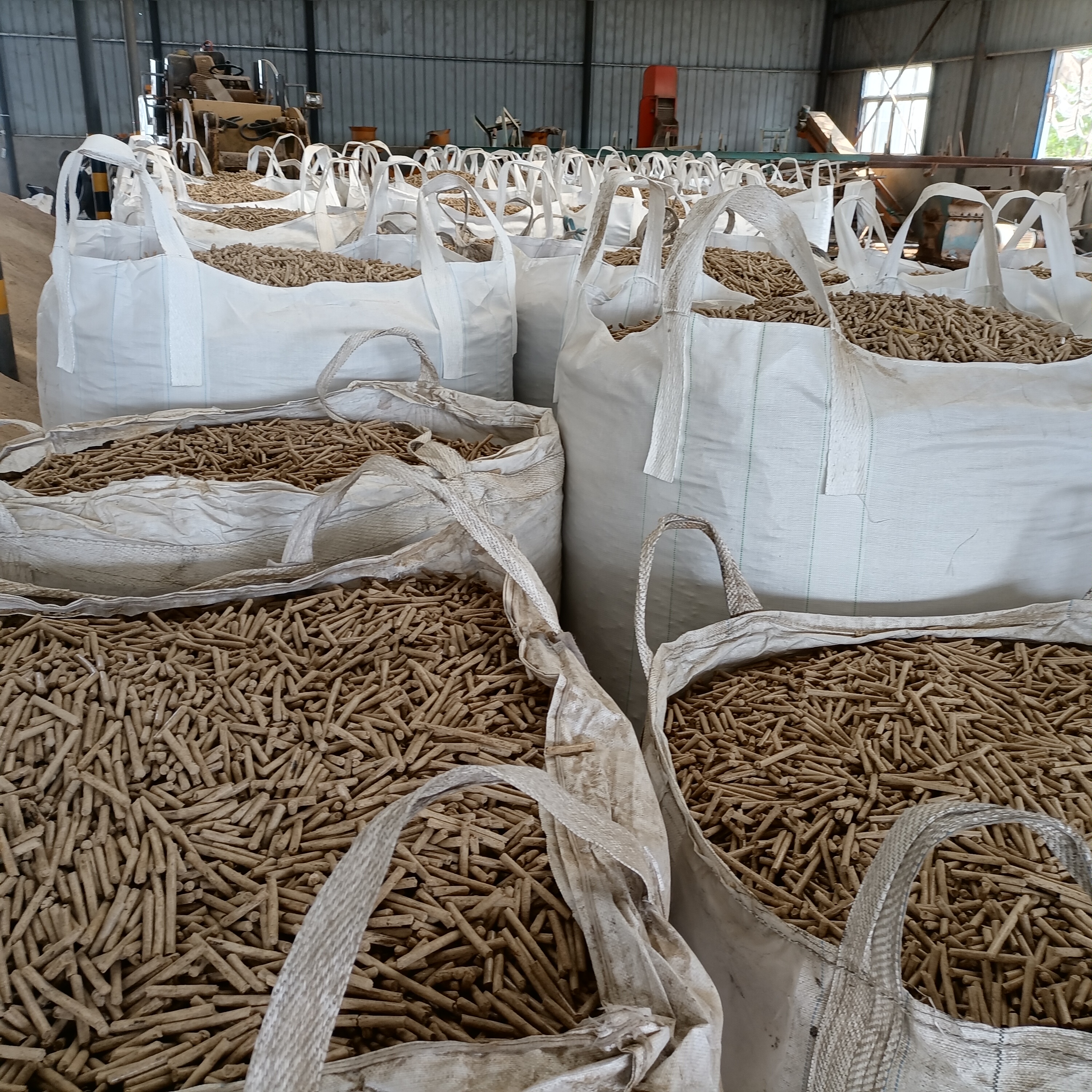 生物質(zhì)成型燃料圖片/生物質(zhì)成型燃料樣板圖 (3)