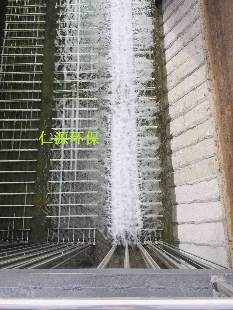 可更換式曝氣軟管、抽拉式曝氣器\提升抽拉式曝氣裝置\聚氨脂曝氣軟管\仁源環(huán)保