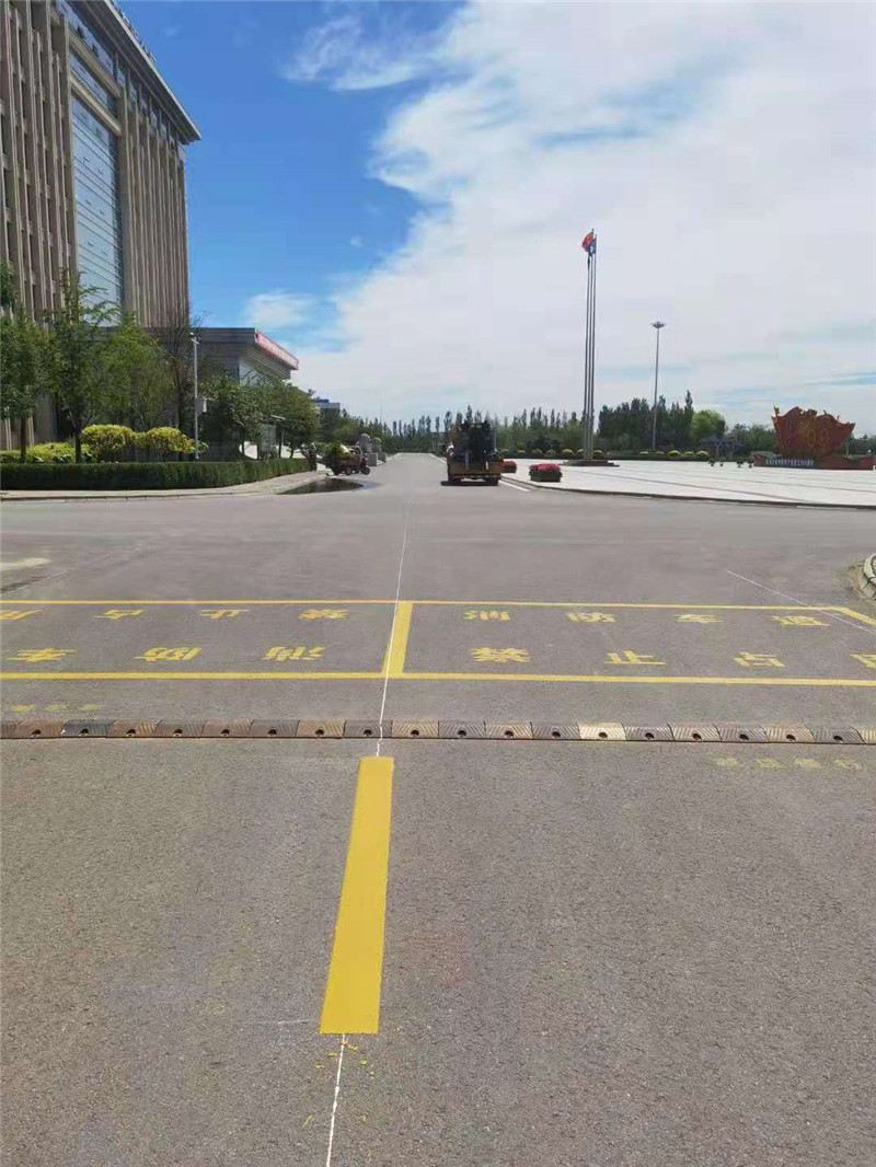 寧夏熱熔劃線施工、公司、推薦找哪家、報(bào)價(jià)【陜西經(jīng)緯交通科技有限公司】圖片