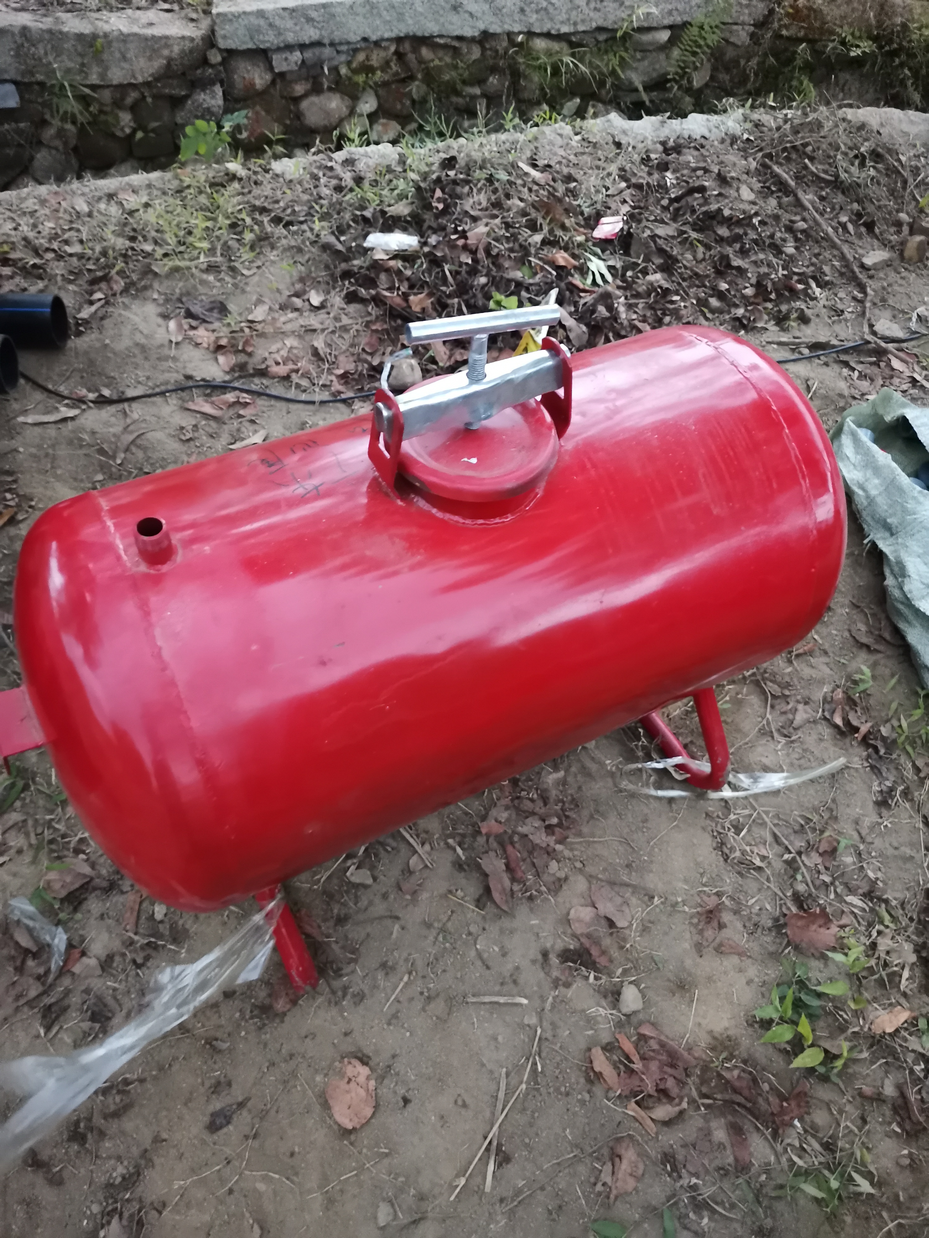 鋼制臥式施肥罐 鋼制施肥罐 【山東豐淼節(jié)水灌溉設(shè)備有限公司，】臥式鋼制施肥罐