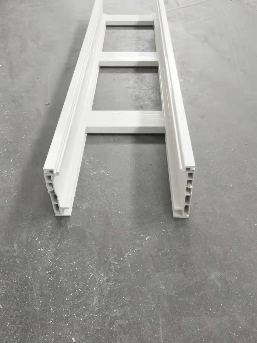 高分子雙層中空組裝電纜橋架廠家圖片/高分子雙層中空組裝電纜橋架廠家樣板圖 (4)
