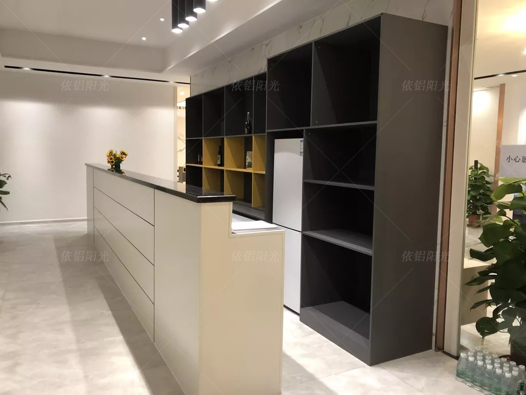 吉林全鋁家居工廠_四平全鋁家居生產(chǎn)基地_金玻鋁材廠