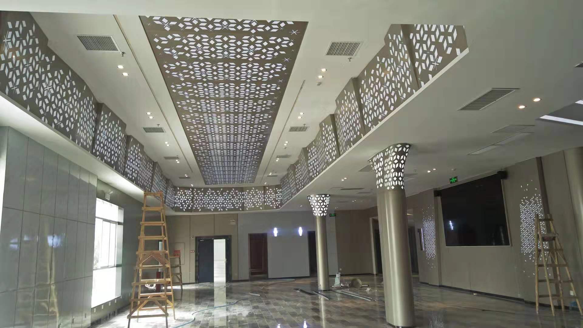 什么是沖孔鋁單板圖片