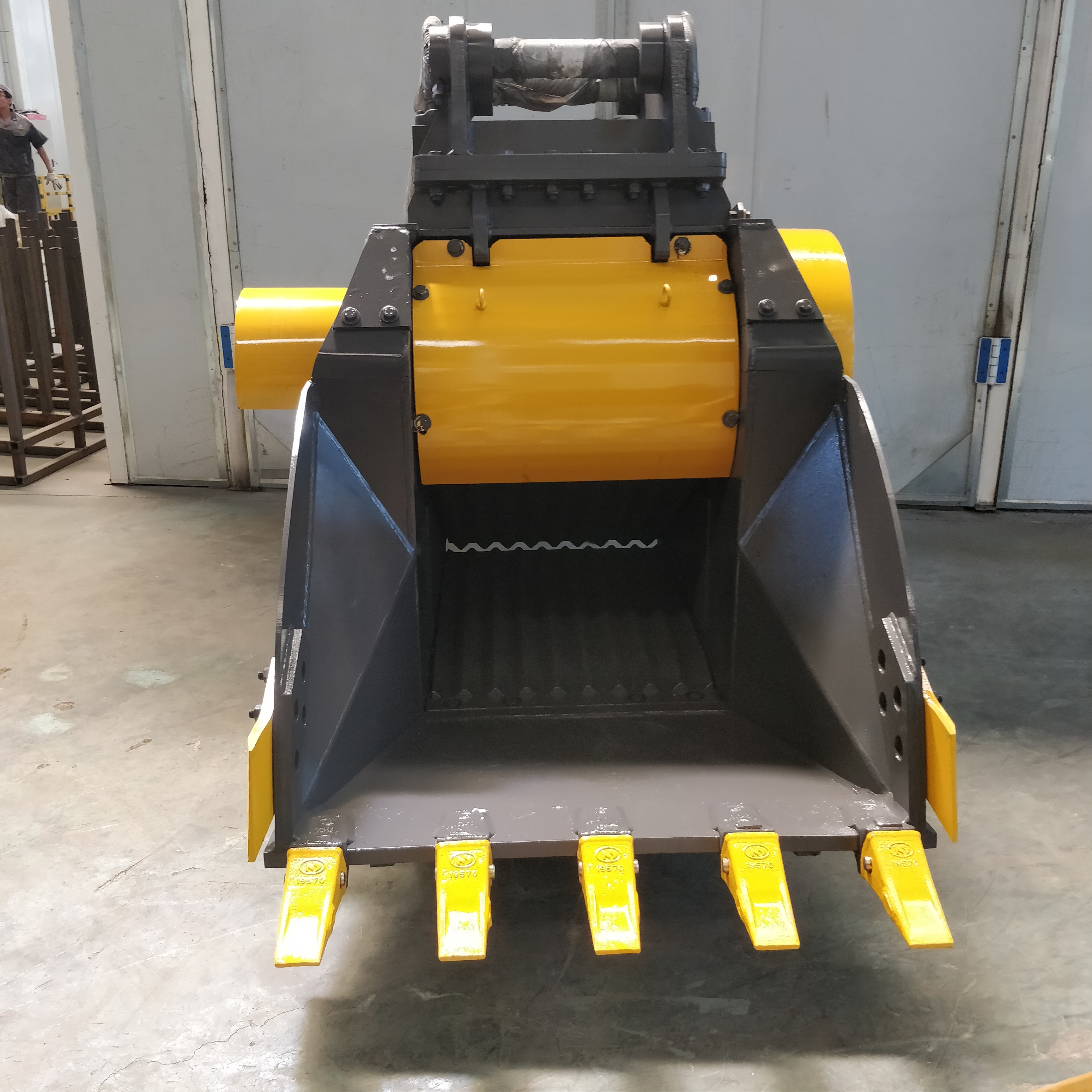 鄂式破碎斗鉤機(jī)破碎斗