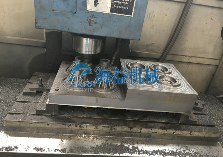 覆膜砂熱芯盒模具價(jià)格圖片