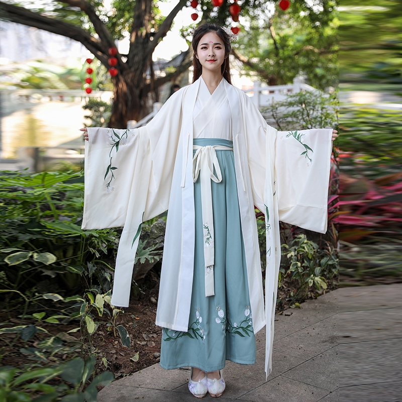 古裝穿越服、學(xué)士服、碩式服、博士