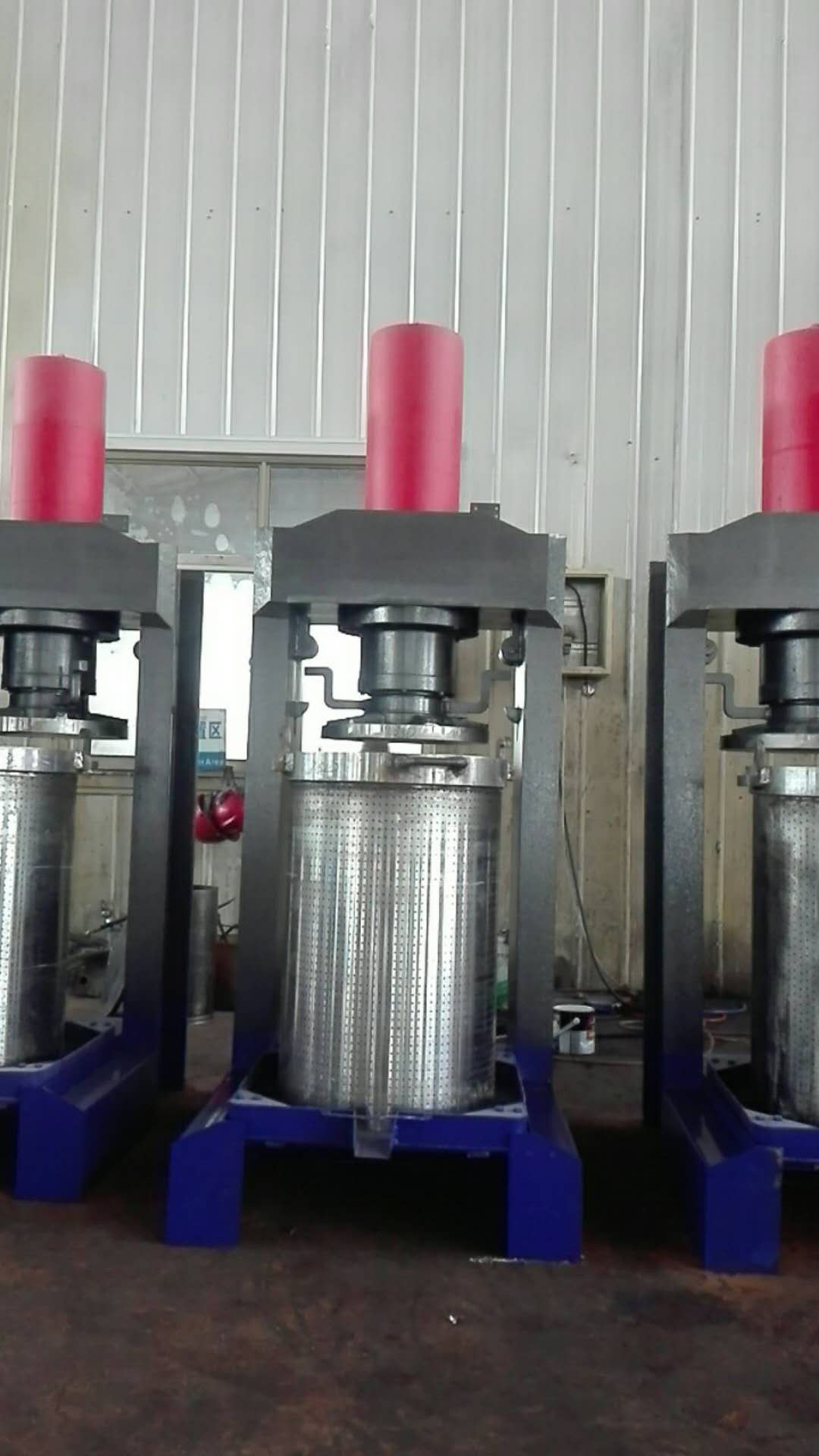 液壓榨油機生產(chǎn)廠家山東油膩壓榨機圖片/液壓榨油機生產(chǎn)廠家山東油膩壓榨機樣板圖 (4)