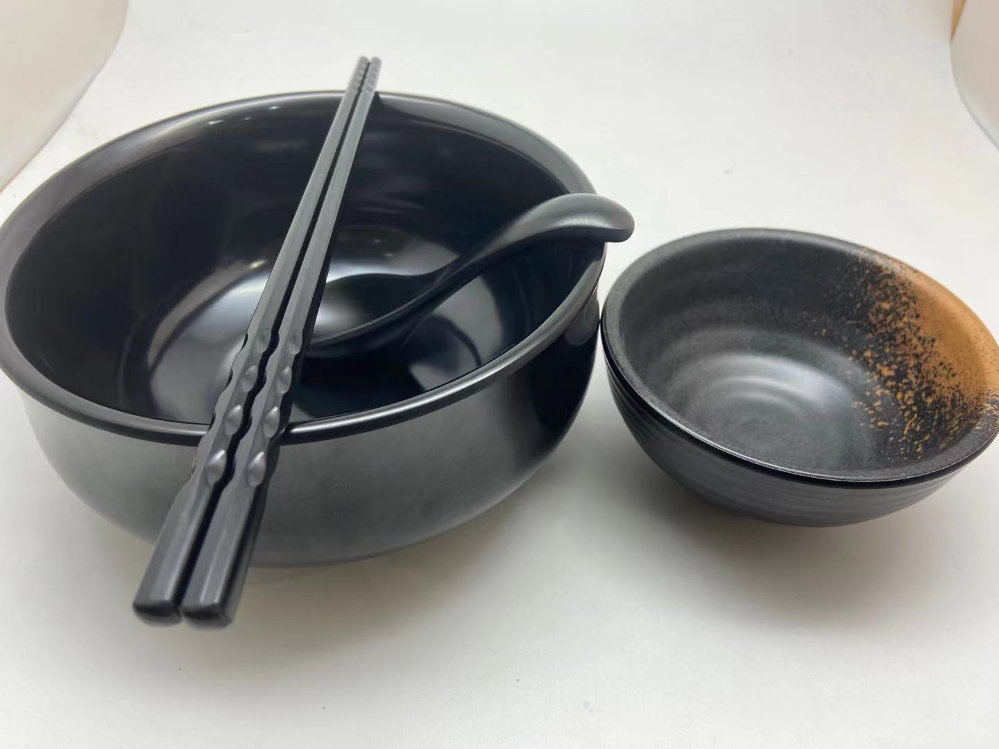 壹粵哥哥黑色加厚耐摔拉面碗，創(chuàng)意密胺餐具湯碗套裝