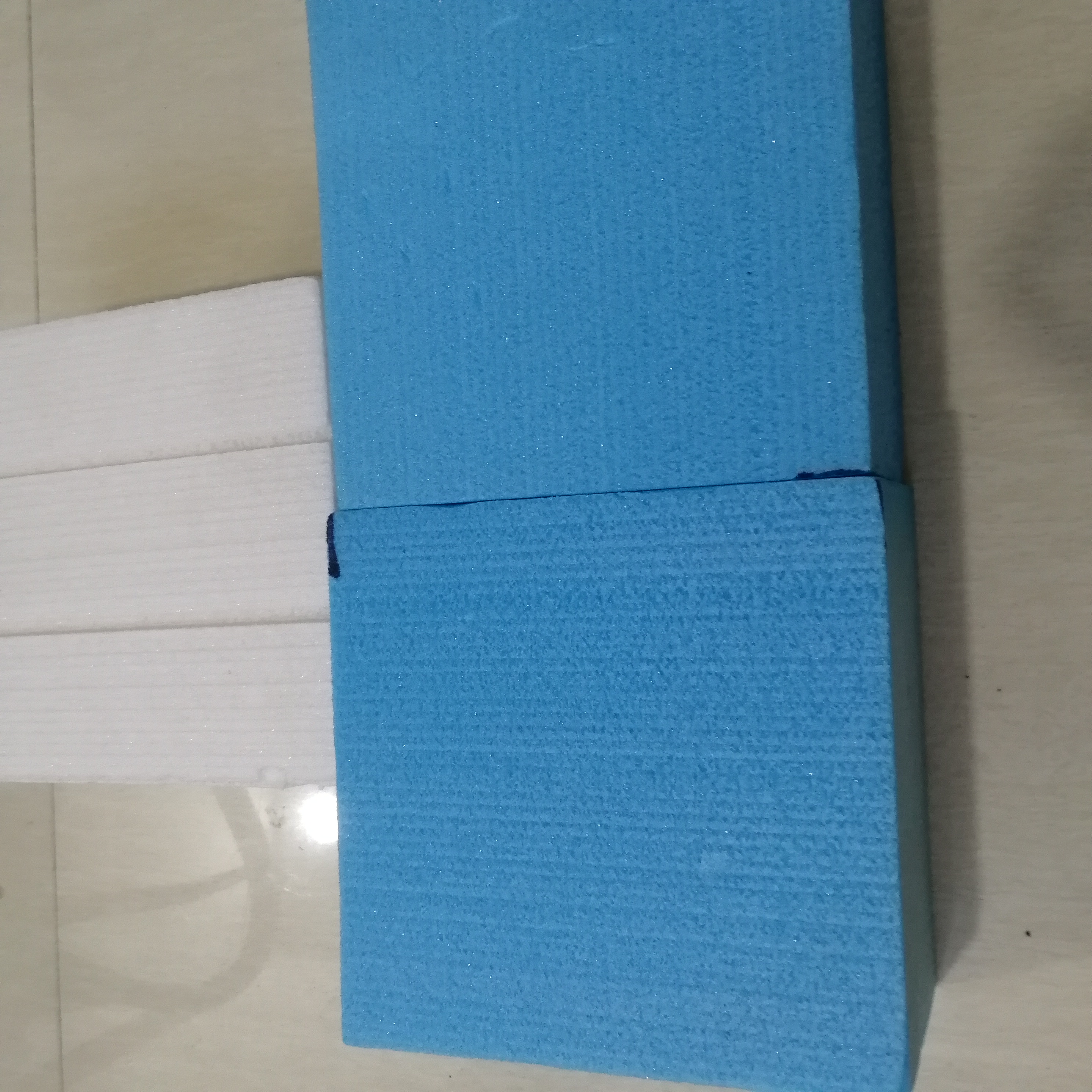 供應(yīng)輕質(zhì)隔墻板廠家圖片