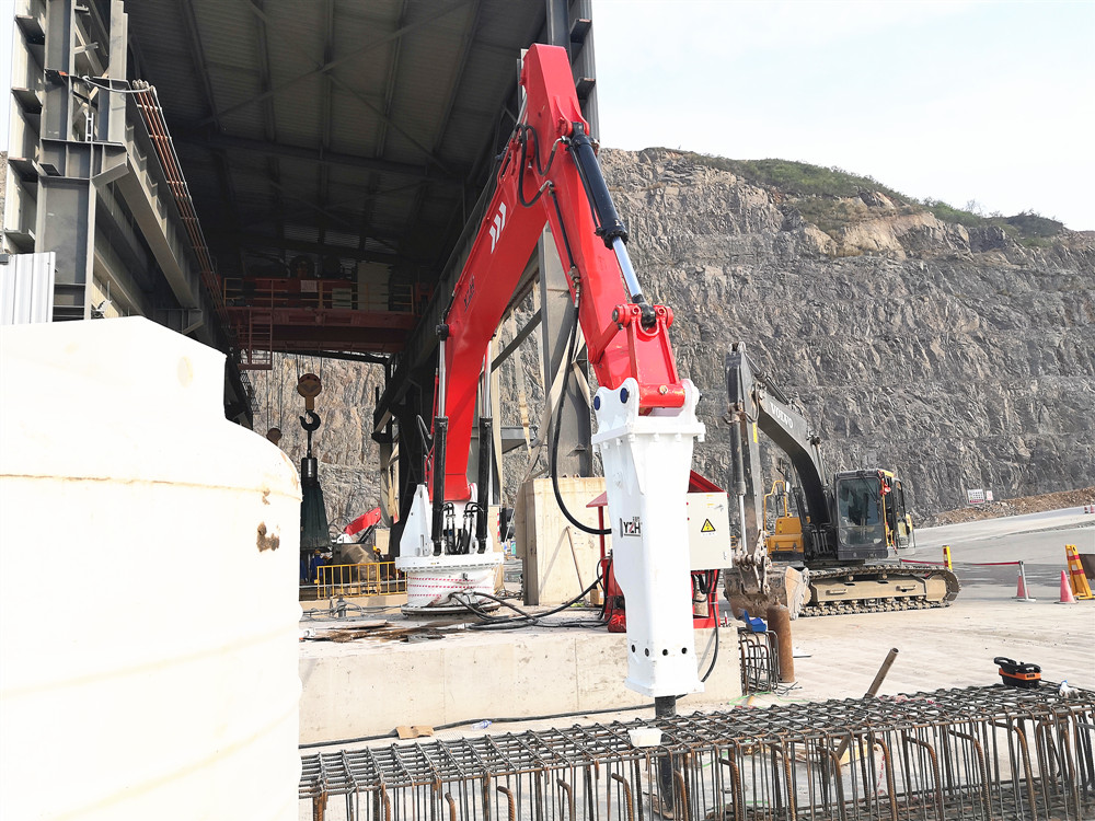 大型礦山用礦山機械碎石機圖片