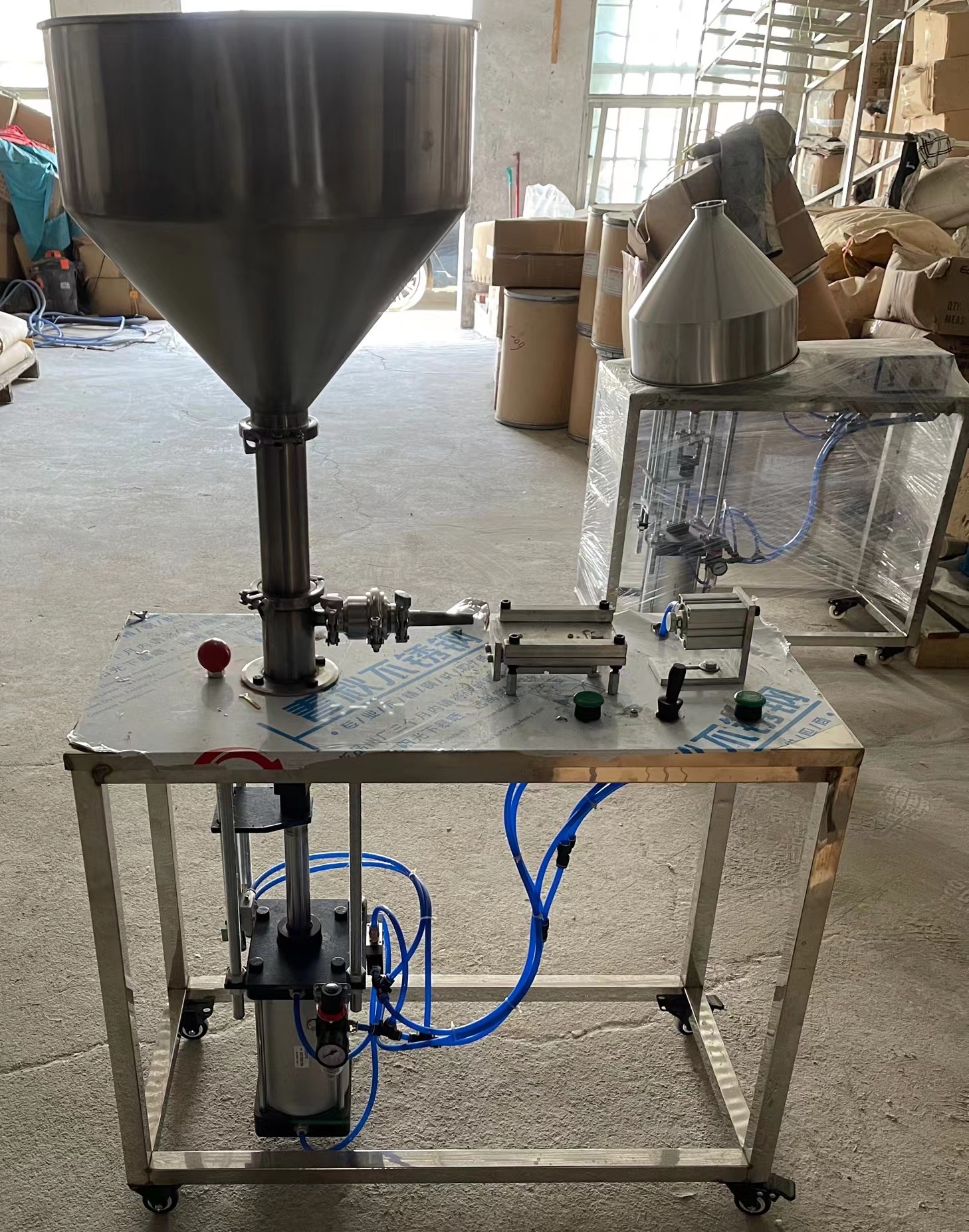 美縫劑灌裝機(jī)圖片/美縫劑灌裝機(jī)樣板圖 (3)