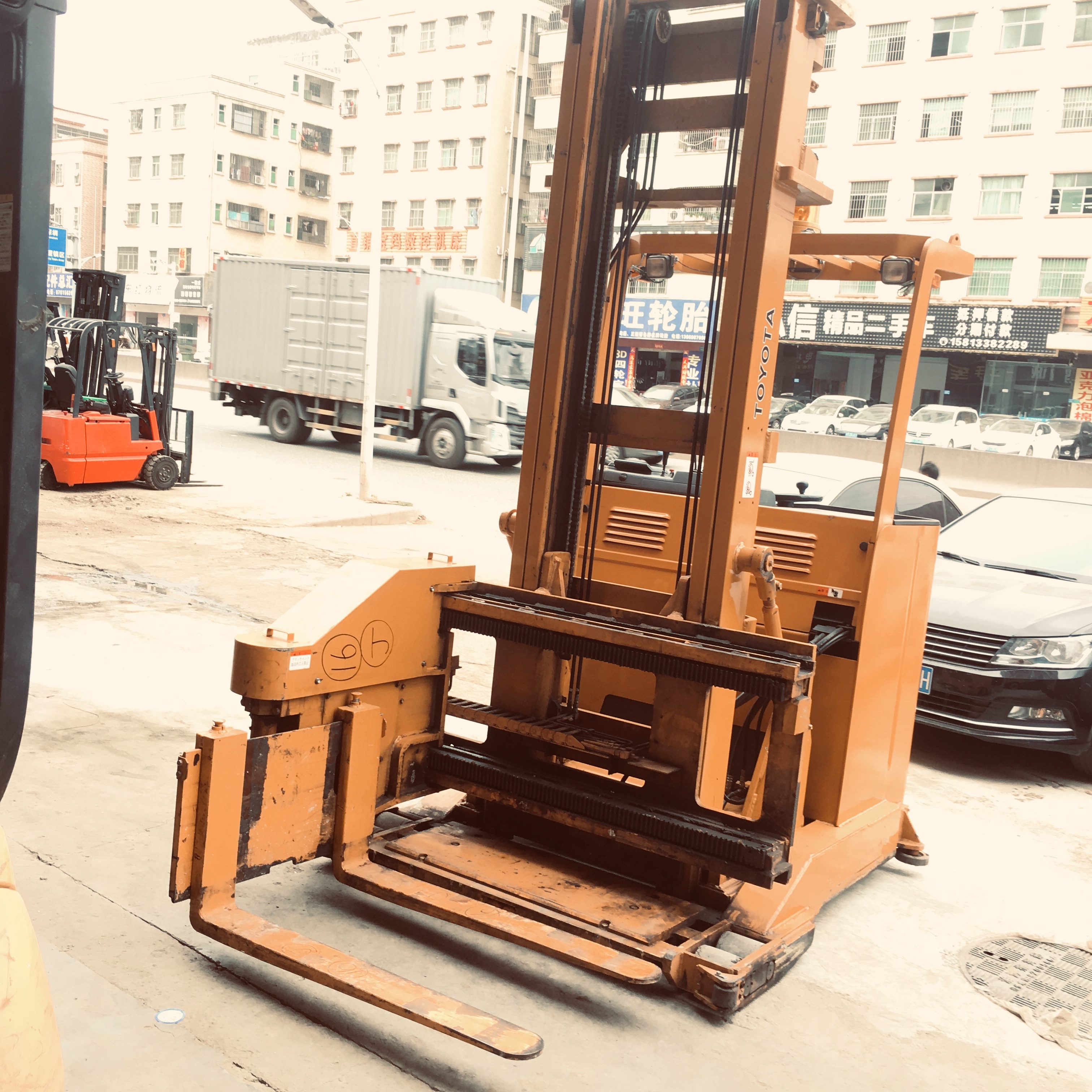 貨架叉車圖片/貨架叉車樣板圖 (3)