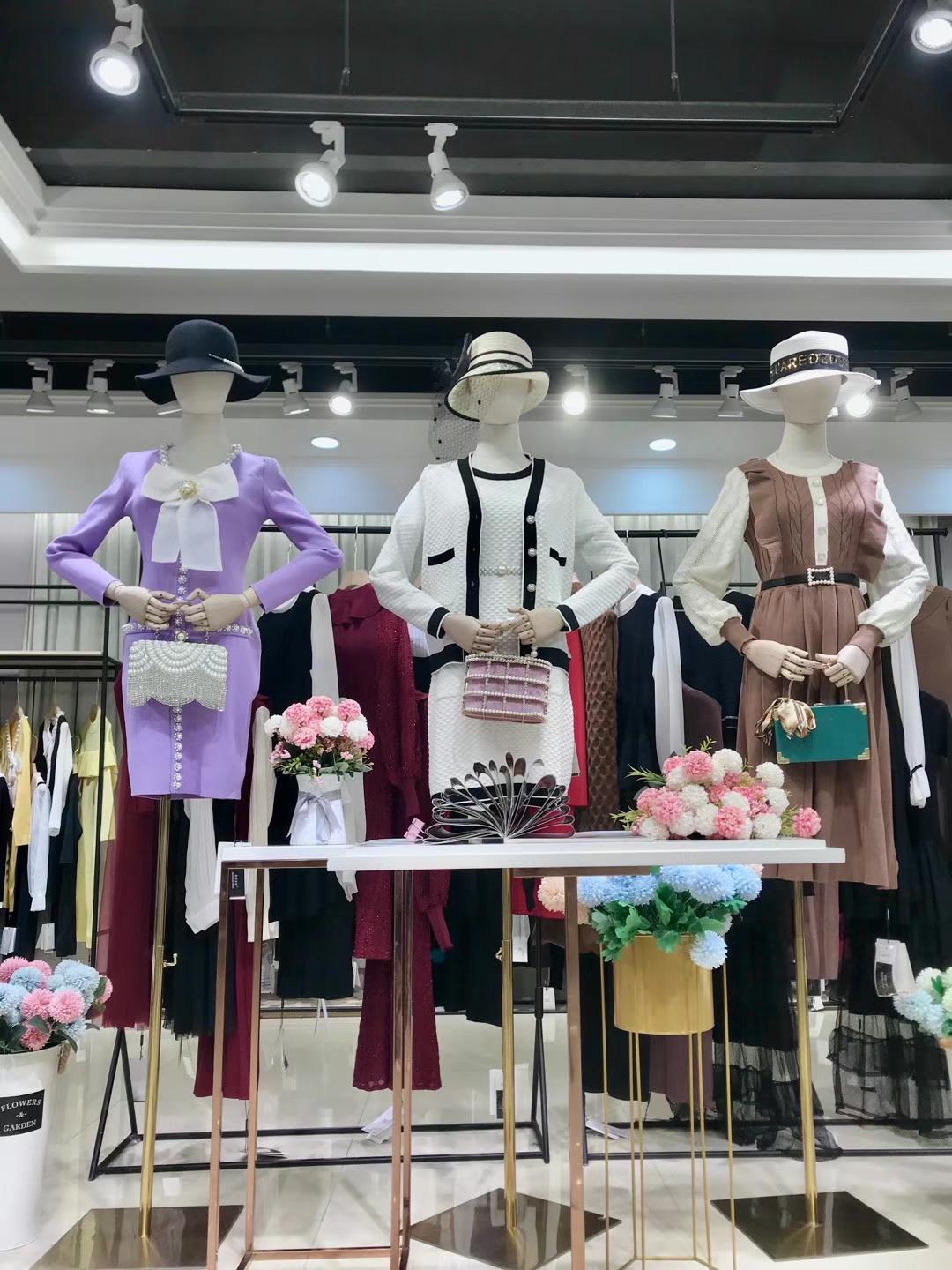 茜娜女神2021秋冬輕奢專柜品牌女裝折扣店走份貨源品牌大全