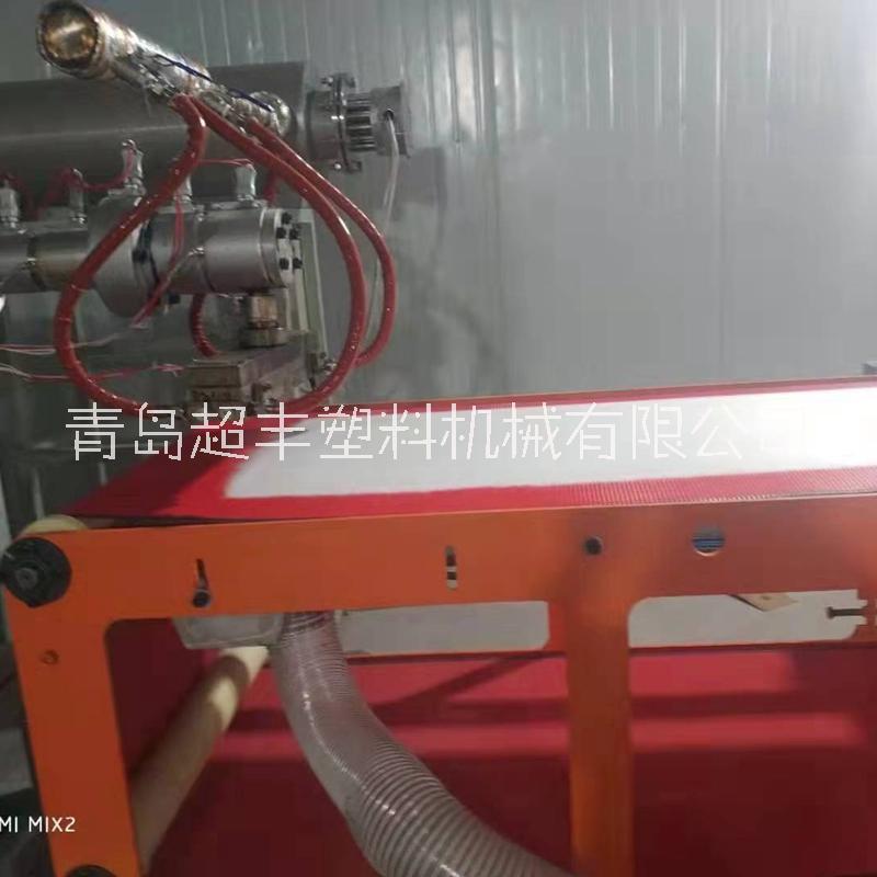 PP熔噴吸油棉設(shè)備 PP熔噴吸油氈生產(chǎn)線 超豐塑料機(jī)械