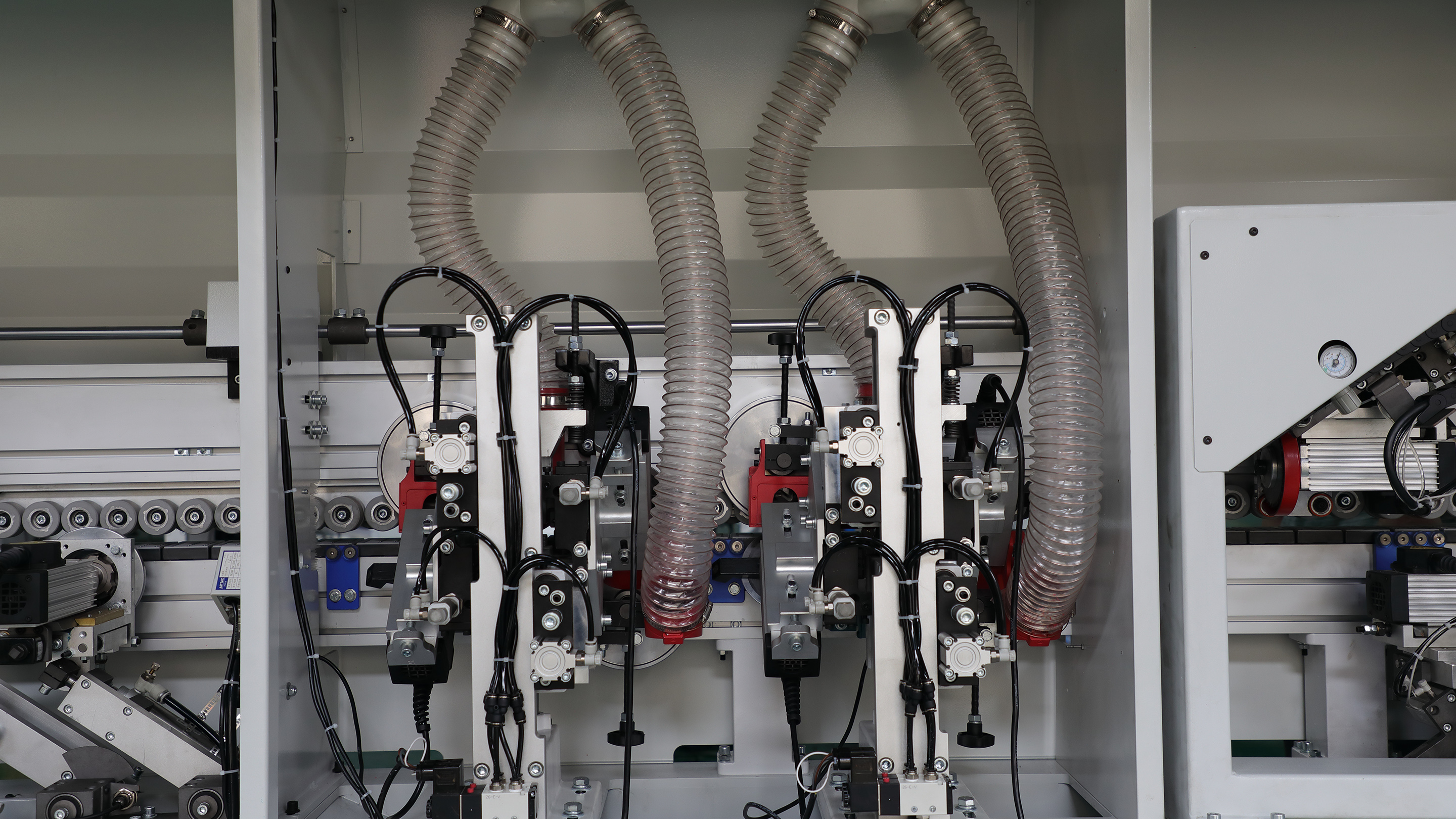 雙齊頭封邊機圖片