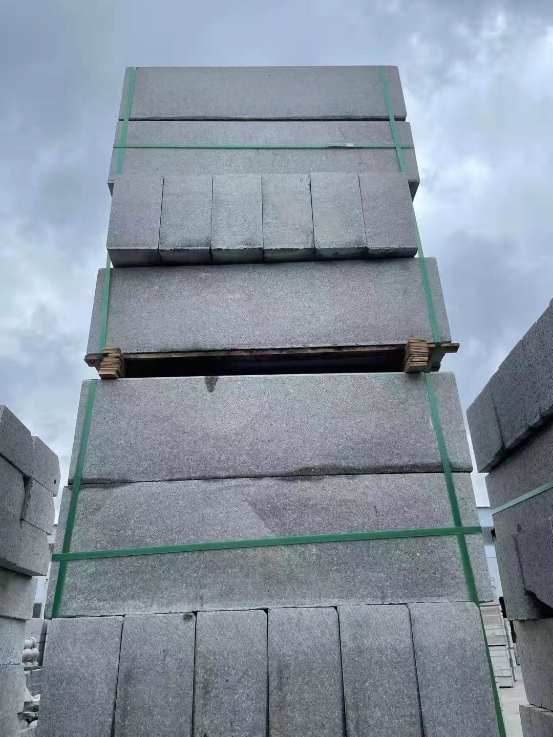 白銹路沿石圖片/白銹路沿石樣板圖 (2)